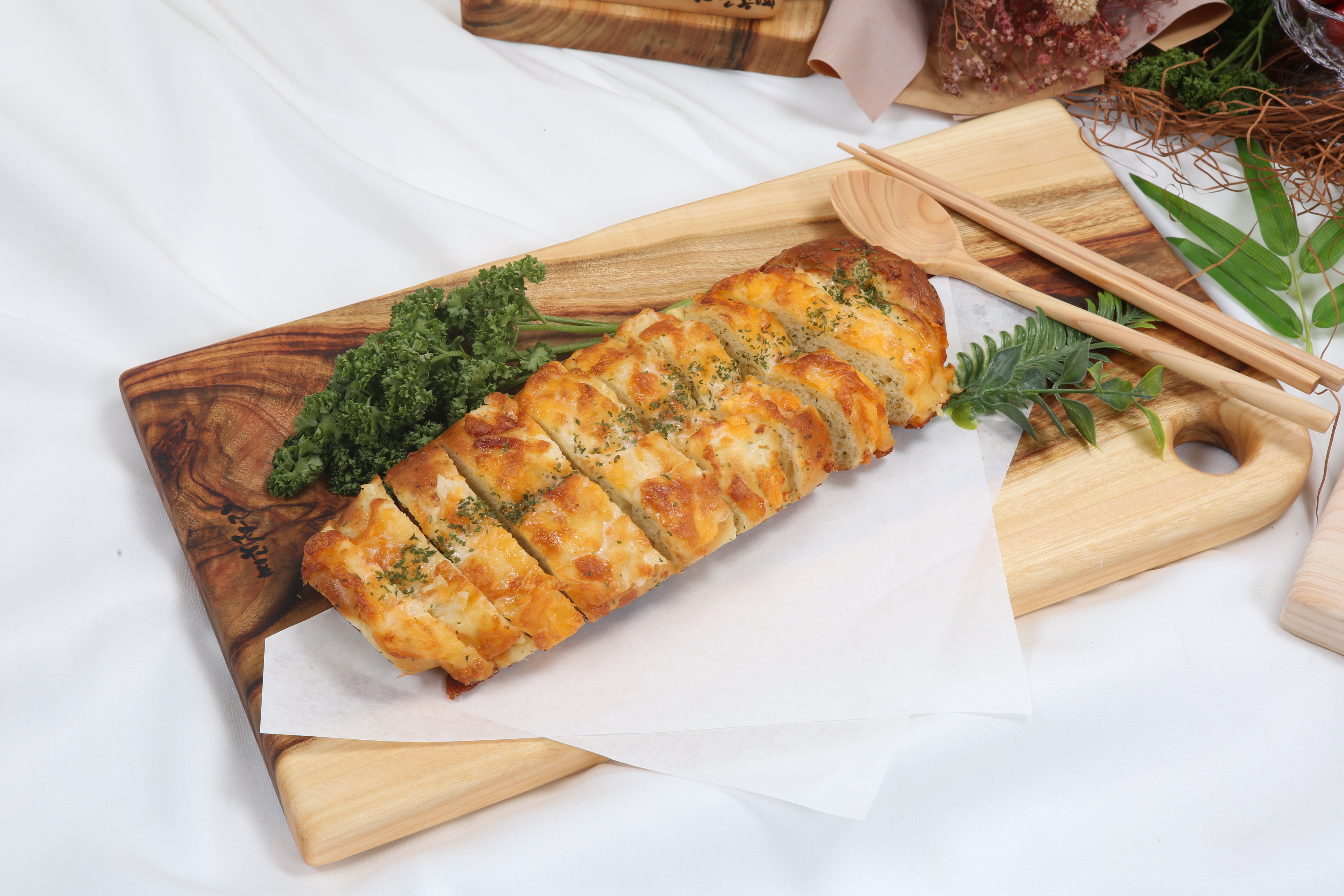 편백 캄포 월넛 나무 원목 플레이팅 빵도마  도마각인 나무도마 신현공예 / 한쪽라운딩